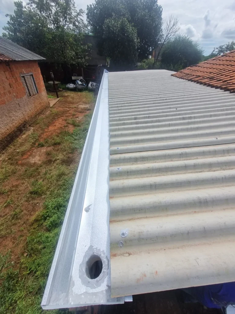 Detalhe de acabamento de calha pela Calhas JS em Campo Novo do Parecis - MT